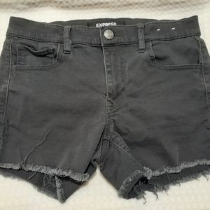 EXPRESS SHORTS
